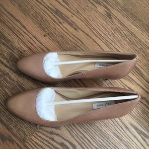Cole haan pump size 6 maple sugar color